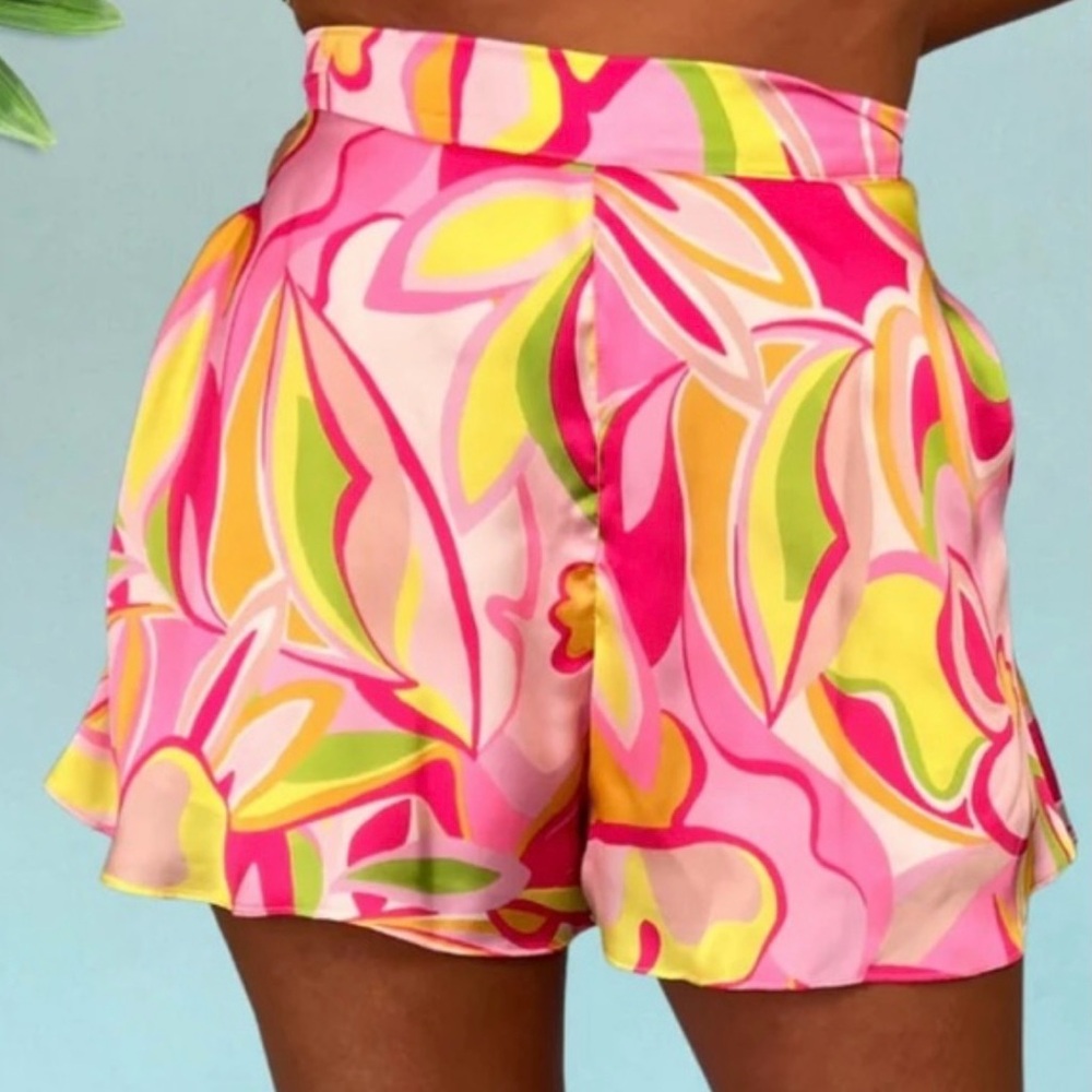 Do+Be colorful flowy abstract shorts size medium